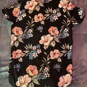 Hollister long cut t-shirt